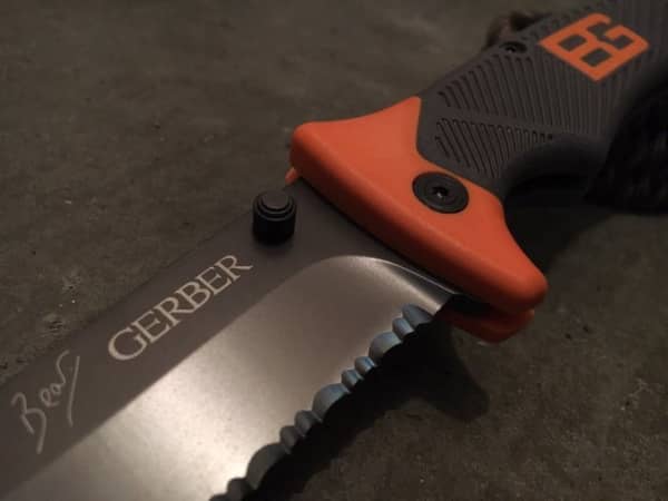 ¡Revisa el cuchillo definitivo de Bear Grylls! ¡Evaluación de la función y la calidad por parte de los usuarios! , Escudo