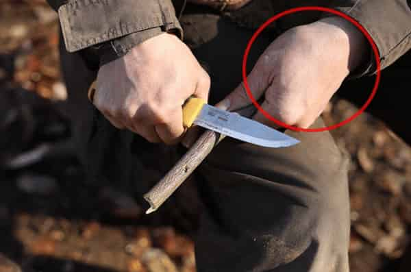 Basic knowledge of knives useful for camping, taught by Mora knife evangelist Shuhei Nagano, Shieldon