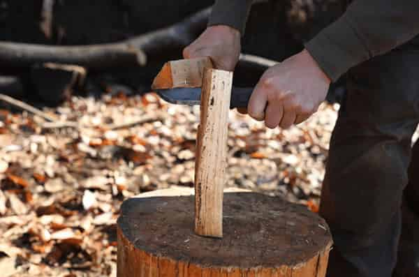 Basic knowledge of knives useful for camping, taught by Mora knife evangelist Shuhei Nagano, Shieldon