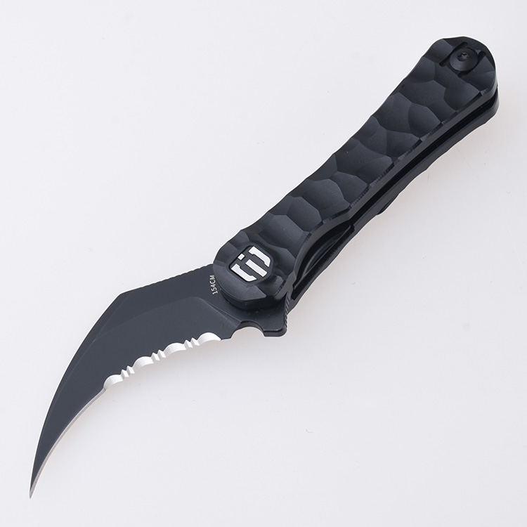 DC01H Scythe 154CM serrated black rock pattern PEI s02