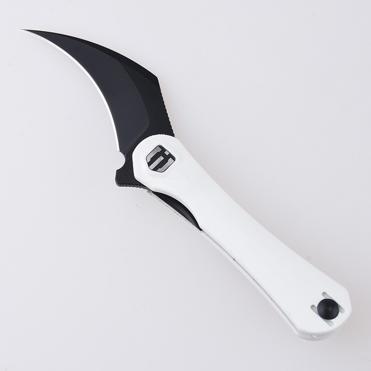 DC01I Scythe 154CM black titanium coating white G10 s01