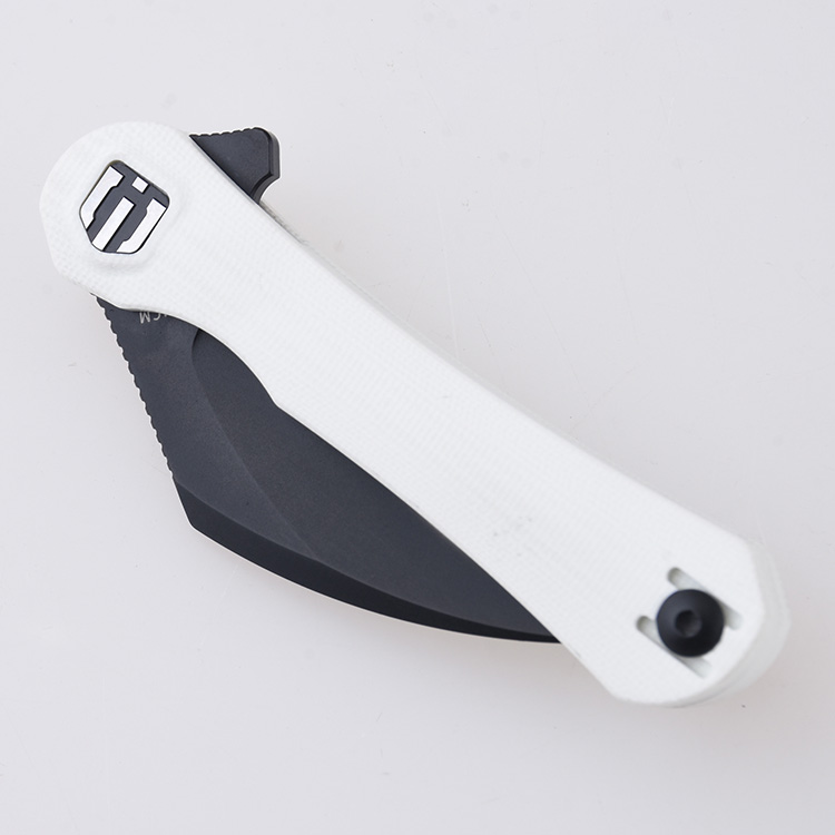 DC01I Scythe 154CM black titanium coating white G10 s10