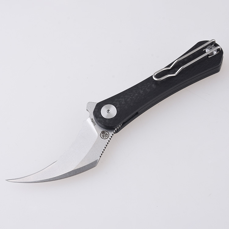 DC01J Scythe 154CM serrated stonewash carbon fiber s03