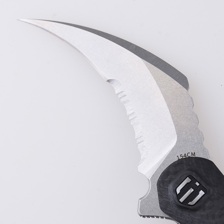 DC01N Scythe 154CM serrated stonewash carbon fiber s04